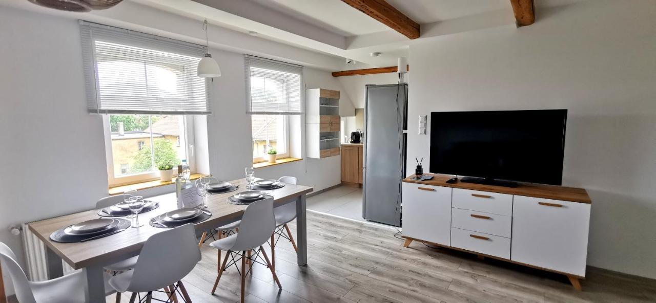 Klimatyczny Apartament Nr 8 Z Widokiem Na Gory Sowie Bielawa  Exterior foto